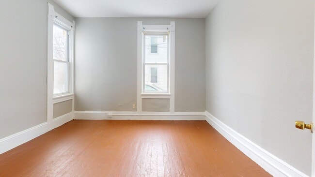 Building Photo - 3165 W 31st St