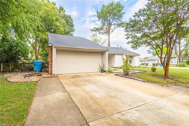 Foto del edificio - 1545 Lakeport Ct