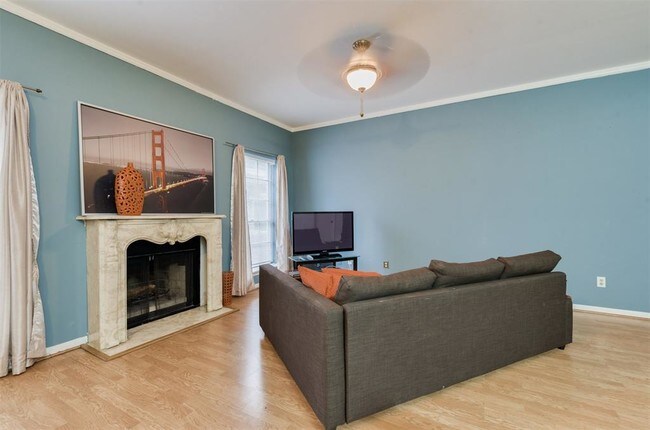 Foto del edificio - 7326 Regency Square Ct