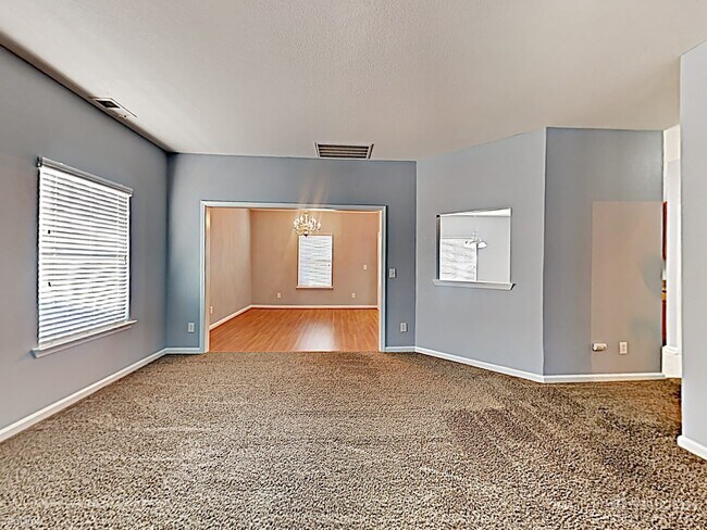 Building Photo - 214 Hunters Mill Dr