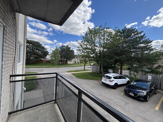 Building Photo - 50 Queenston Dr