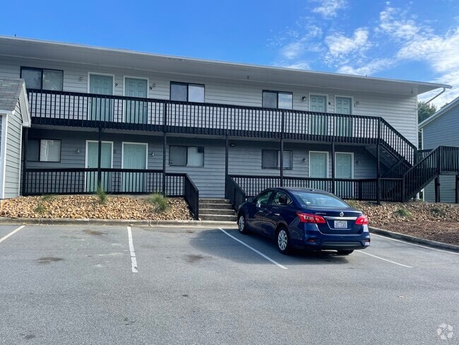 Building Photo - Pepper Tree Apartments