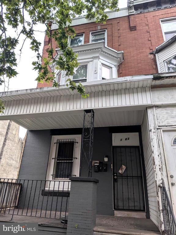 Foto principal - 1343 W Pike St