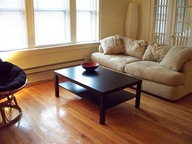 Foto del edificio - 6340 Southwood Ave