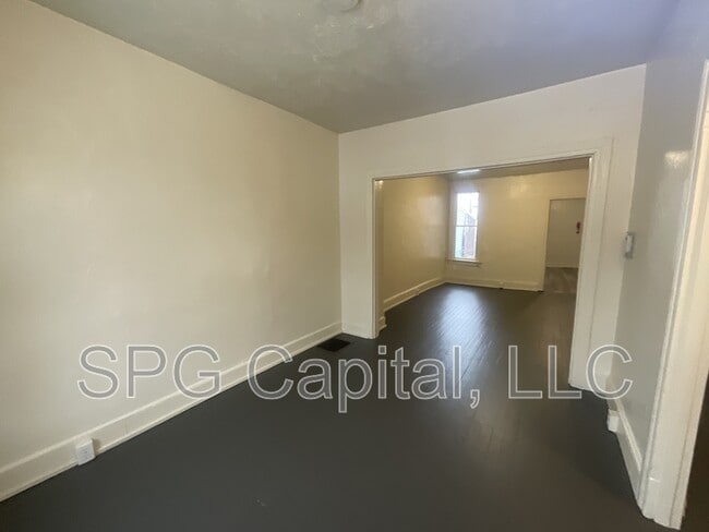 Foto del edificio - 644 Salem Ave