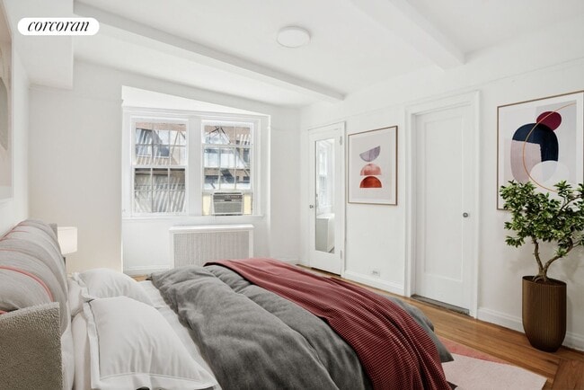 Building Photo - 314 E 41st St