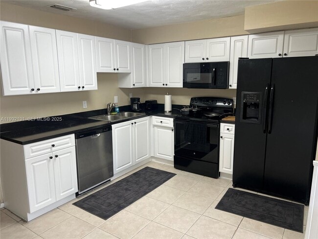 Foto del edificio - 4731 SW 25th Ave