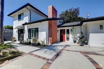 Building Photo - 380 Mira Loma Pl