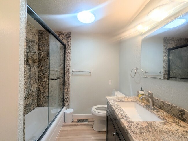 Foto del edificio - 16302 SE 132nd St