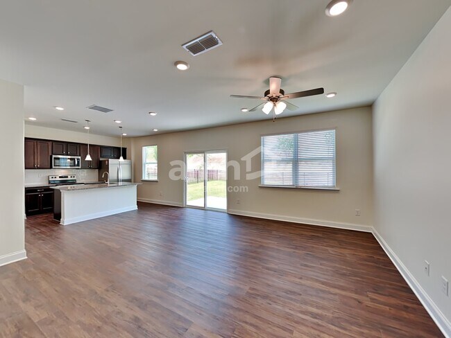 Foto del edificio - 808 Headland Wy