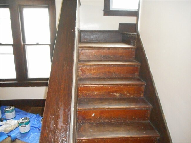 Foto del edificio - 613 Magee Ave