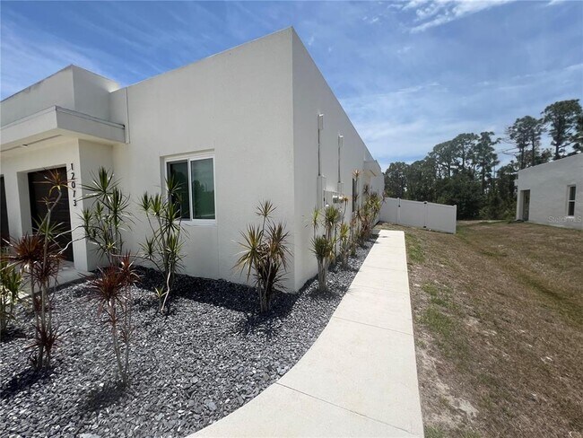 Building Photo - 12073 Henley Ave