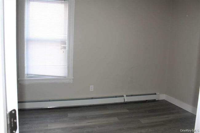 Foto del edificio - 211 Winnikee Ave