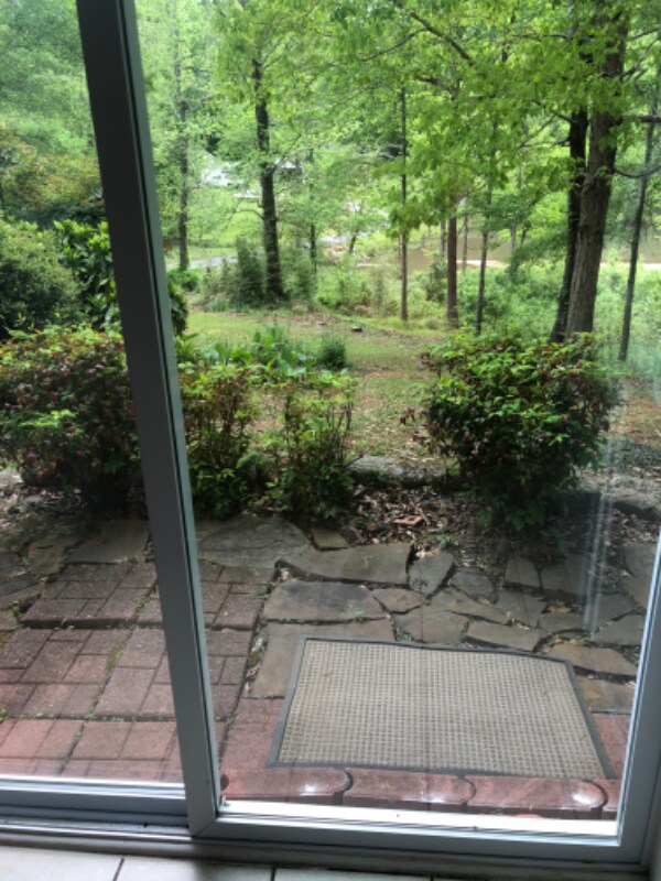 Foto del edificio - 4241 Springhill Dr