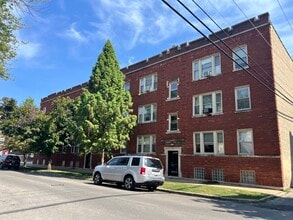 Building Photo - 2749 N Monticello Ave