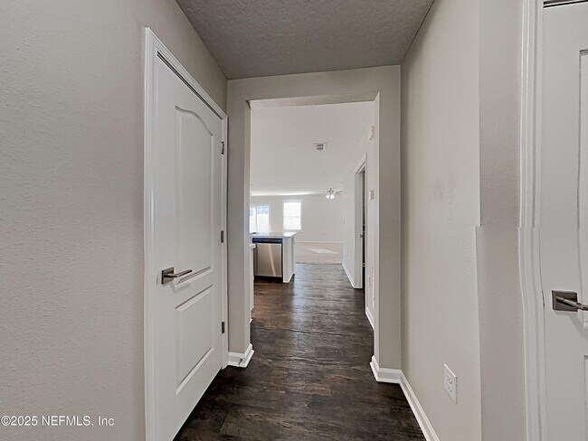Foto del edificio - 3619 Derby Forest Dr