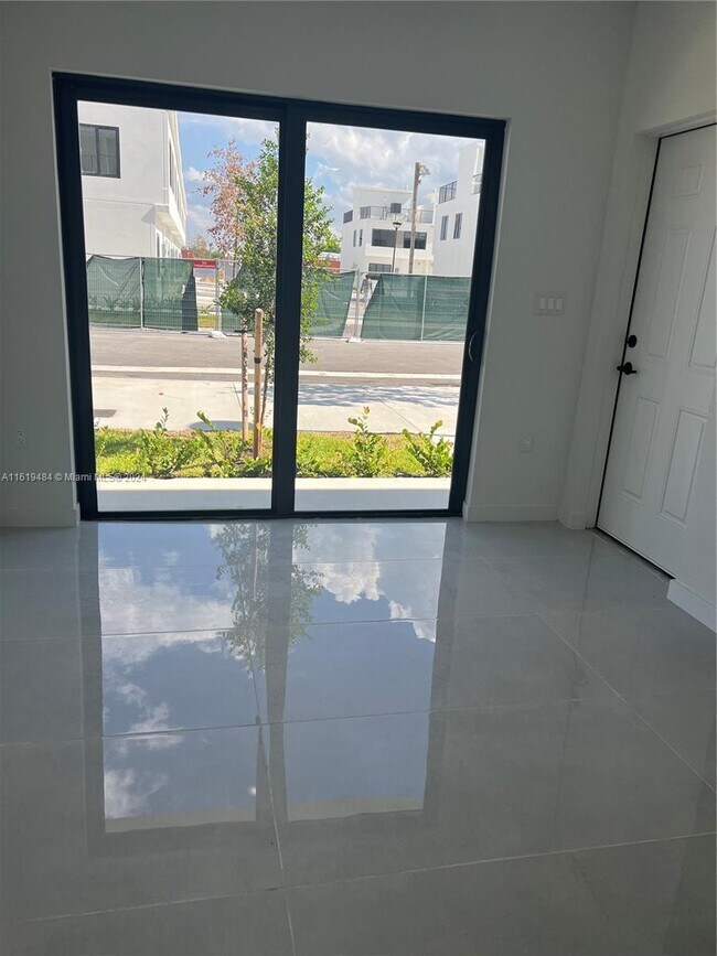 Foto del edificio - 14547 SW 261st St