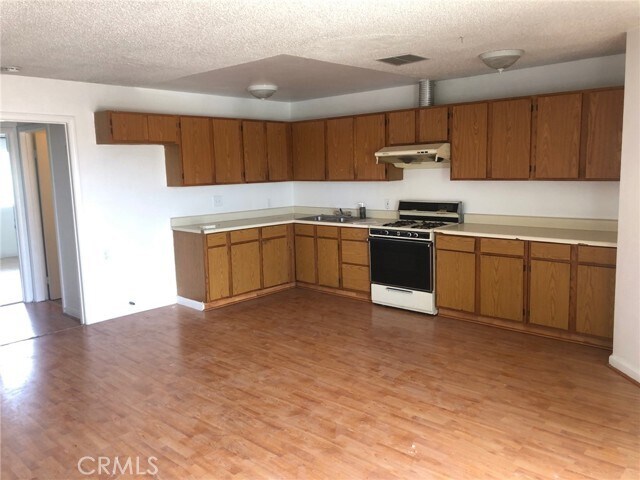 Building Photo - 20801 Roseton Ave