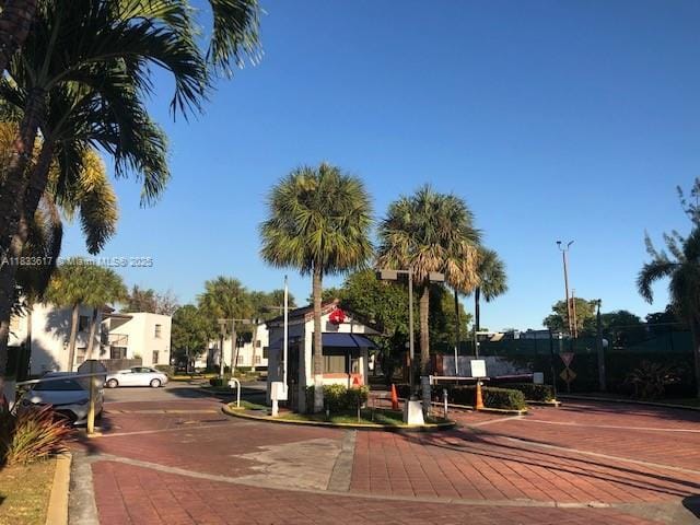Building Photo - 9421 Fontainebleau Blvd