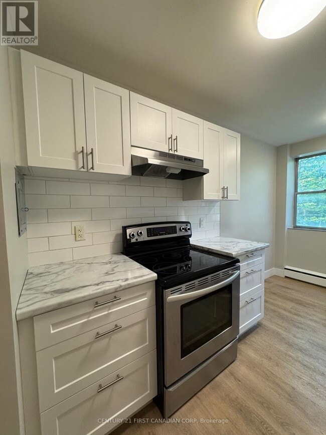 Building Photo - 75 High St