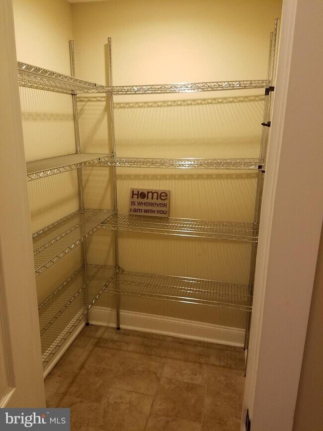 Foto del edificio - 227 Delview Ln