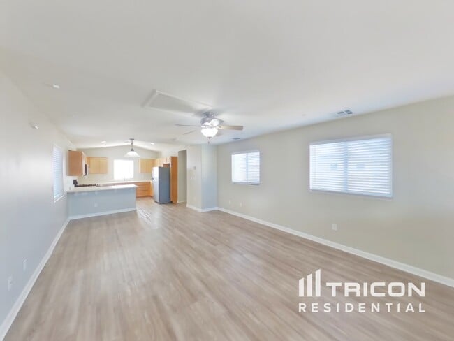 Building Photo - 3613 E Carisbrook Dr