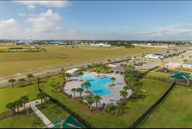 Building Photo - 901 Orchid Grove Blvd