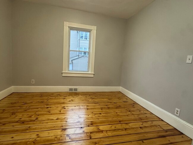 Foto del edificio - 58 Division St