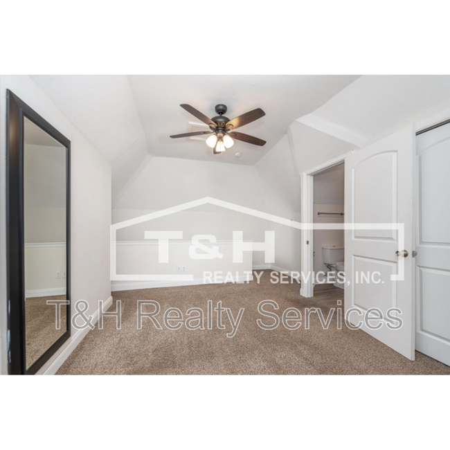 Foto del edificio - 1128 S Pennsylvania St