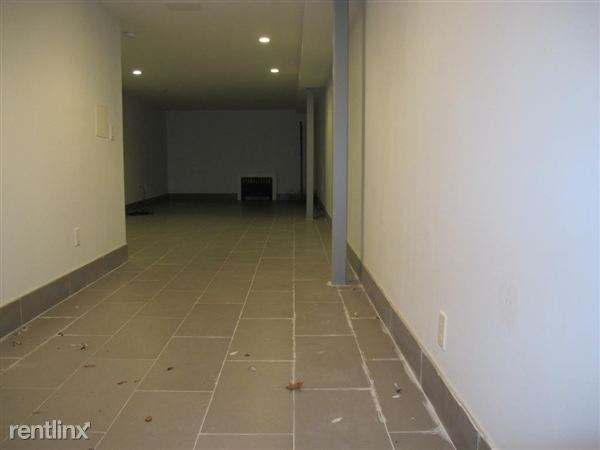 Building Photo - 877 Hart St
