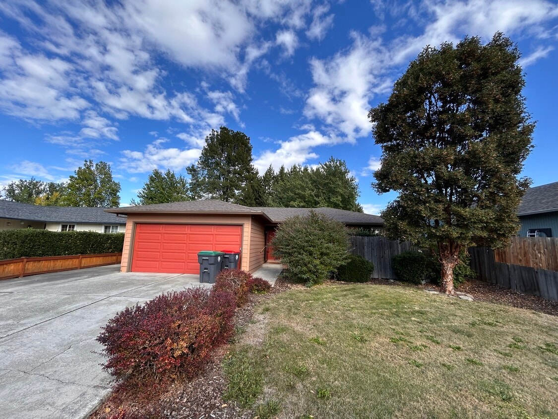 Foto principal - 3068 Milhoan Dr