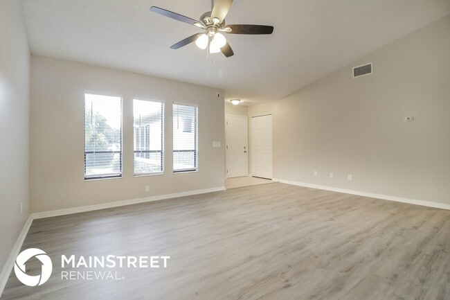 Building Photo - 2501 Dorothy Cir