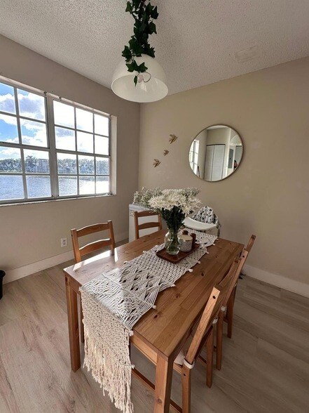 Foto del edificio - 365 SW 86th Ave