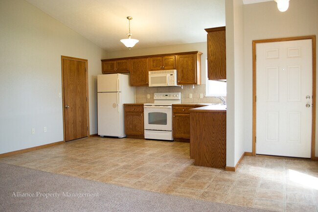 Building Photo - Brookmont Dr. 516-518