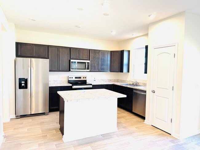 Building Photo - 514 Penwell Dr