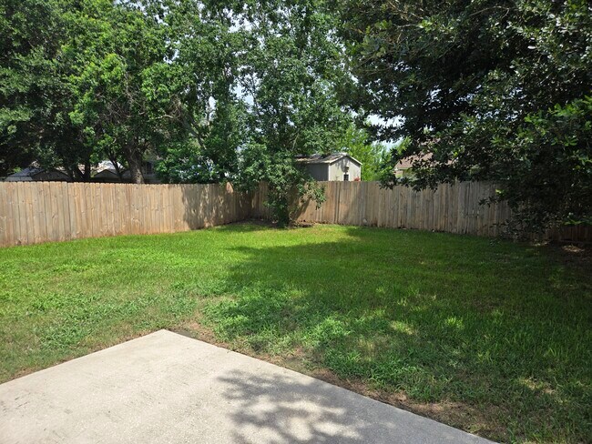 Building Photo - 6562 Tampa Dr