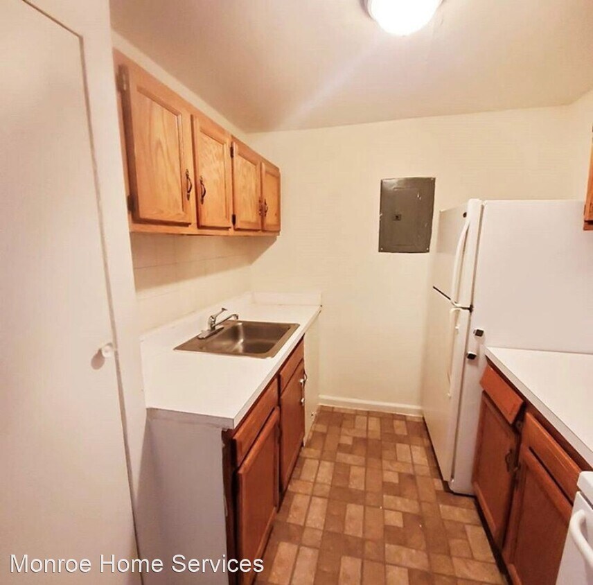 Foto del edificio - 5700 Radecke Ave