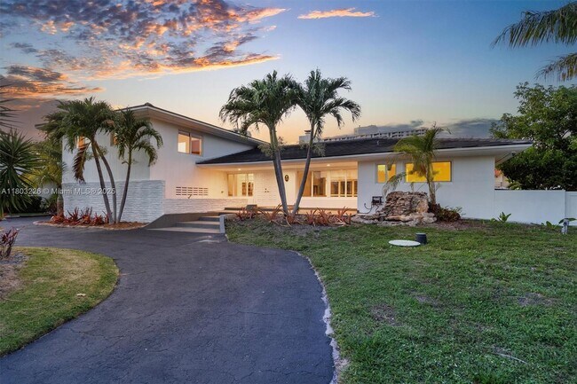 Foto del edificio - 1481 NE 104th St