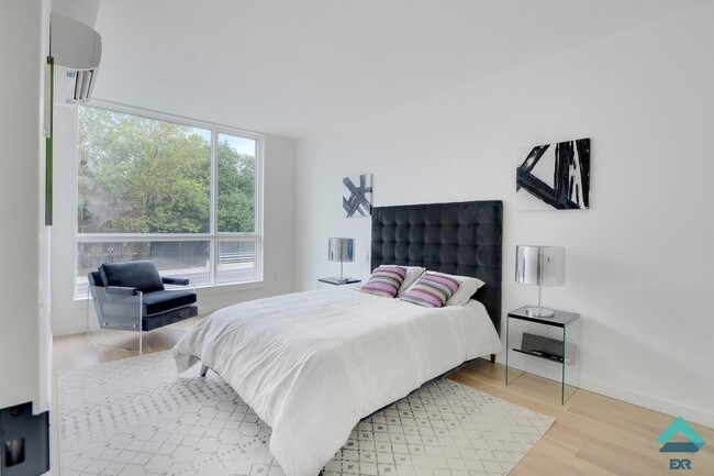 Building Photo - 1326 Ocean Ave