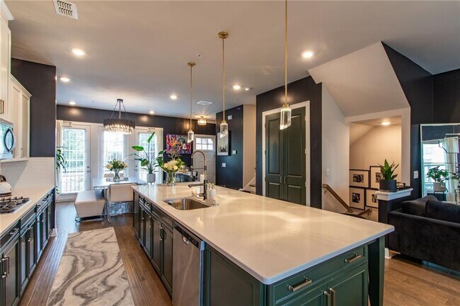 Foto del edificio - 4768 Highside Way SE