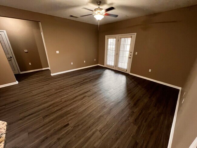 Foto del edificio - 1030 Farm to Market Road 2931 Apt #8106, Aubrey, TX 76227 - 1 BR 1 BA condo