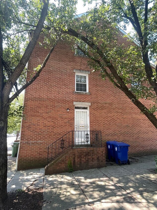 Foto principal - Lovely Washington Hill 3bd/2ba EOG Rowhome...