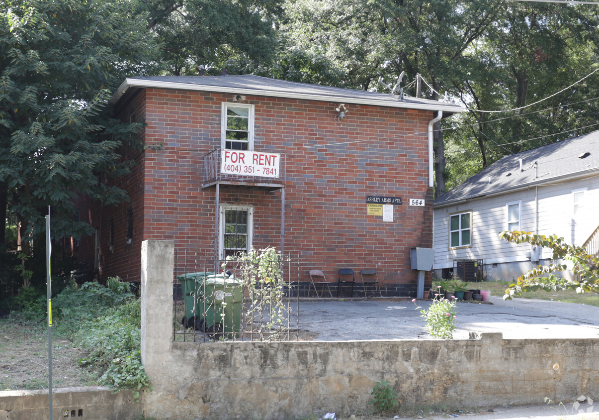 Building Photo - Ashley Arms