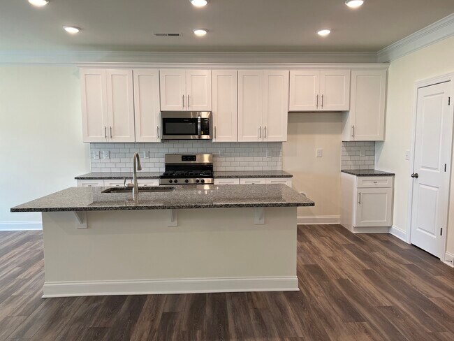 Building Photo - 6456 Keeton Ln