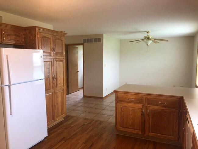 Building Photo - 3713 Stonewall Ct