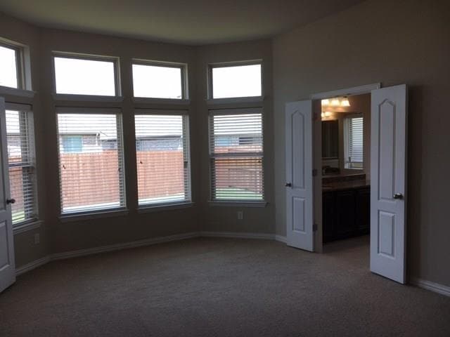 Foto del edificio - 1301 Torrington Ln