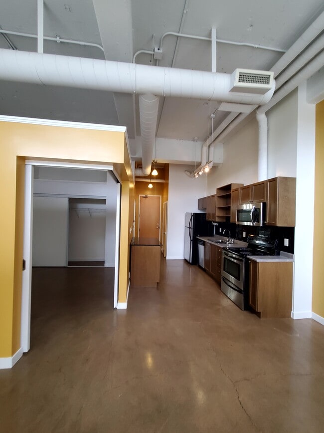 Photo du bâtiment - 404 King St E