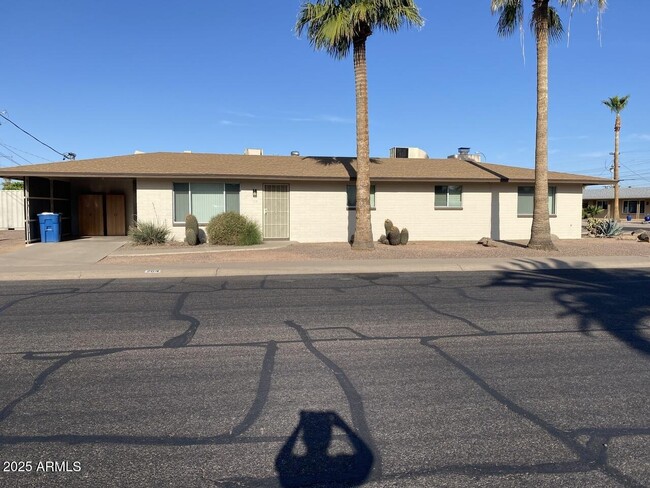 Building Photo - 264 N 54th St