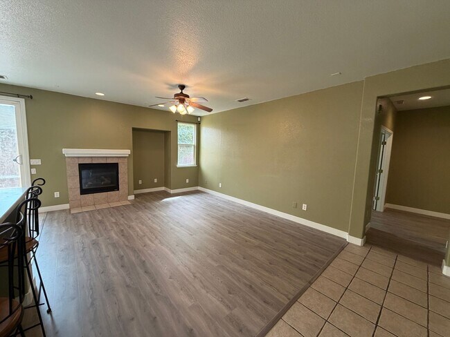 Foto del edificio - 8660 Banton Cir