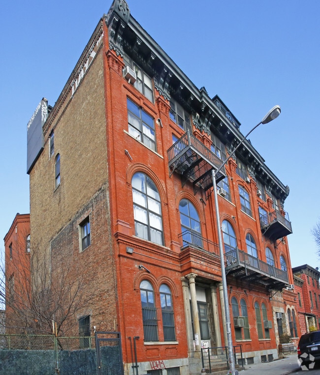 Building Photo - 11 Arion Pl